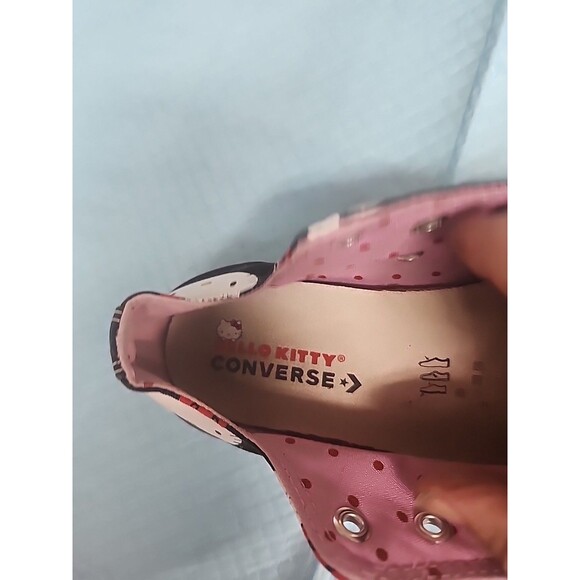 Hello Kitty x Converse Chuck Taylor All Star Black Youth US 3 - Picture 4 of 7